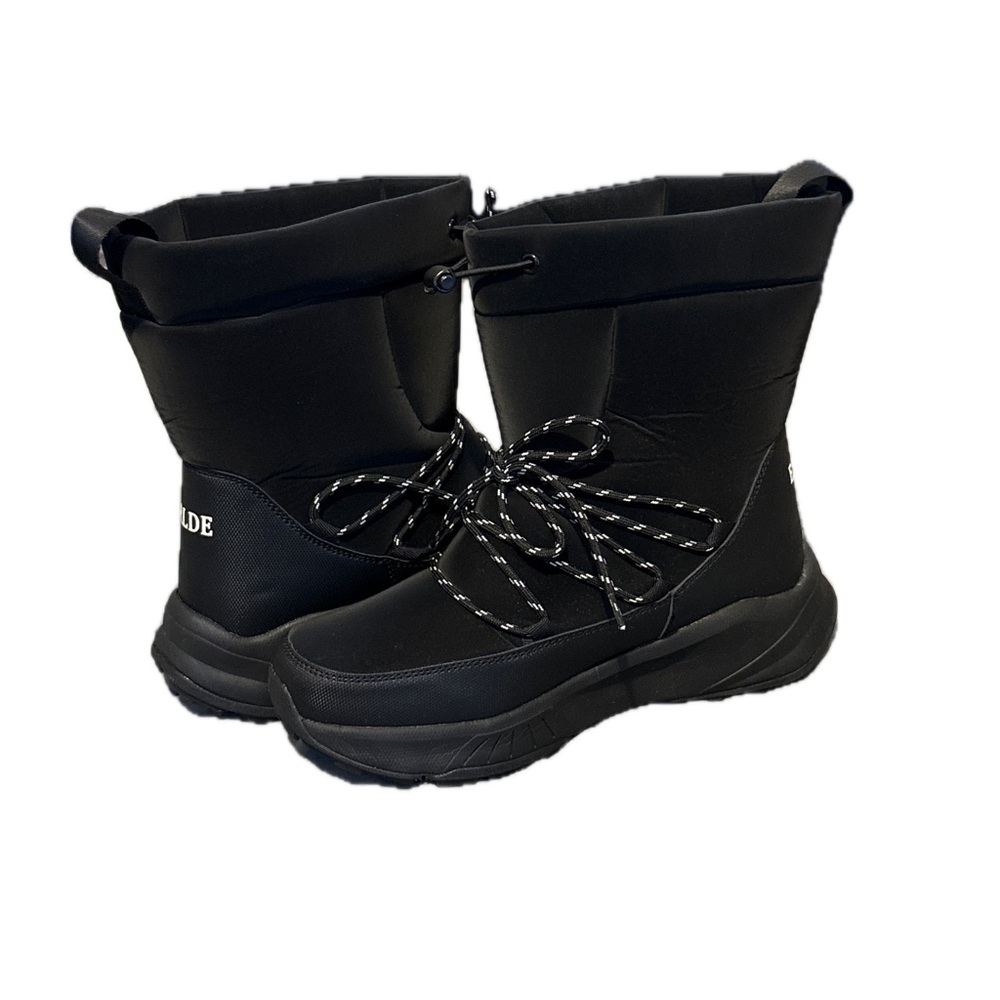New Women’s Black Winter SnowBoots. Very Comfortable and easy to Put On. - Picture 1 of 4